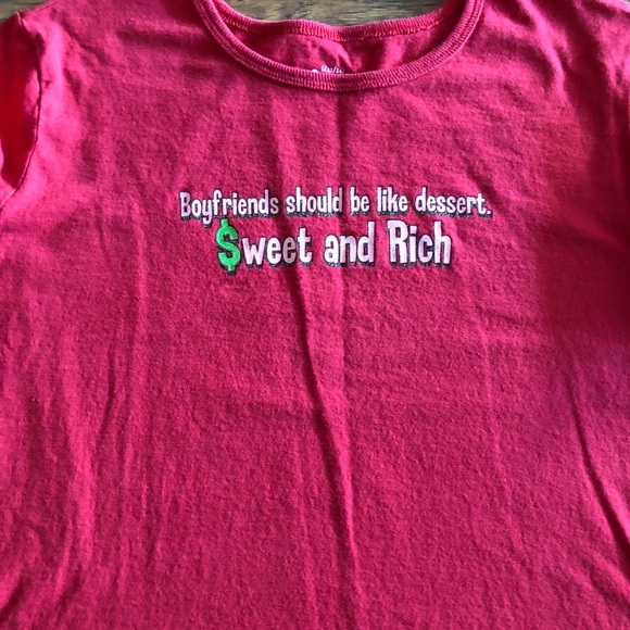 Size Large 12-14 Red T-shirt. - Picture 2 of 4